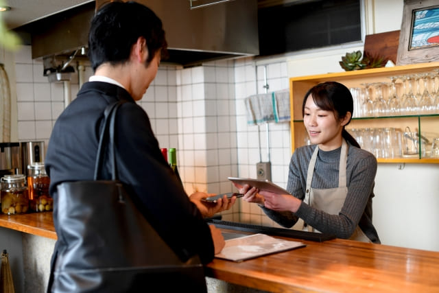 レジ周辺のトラブル抑止